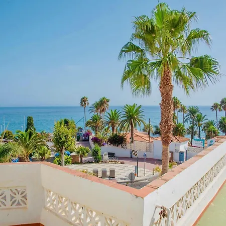 Apartmán Near Famous Coves Of