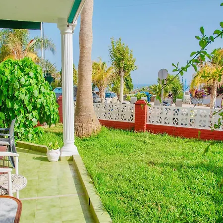 Near Famous Coves Of نيرخا
